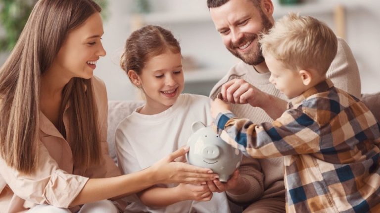 Como criar hábitos financeiros em família?